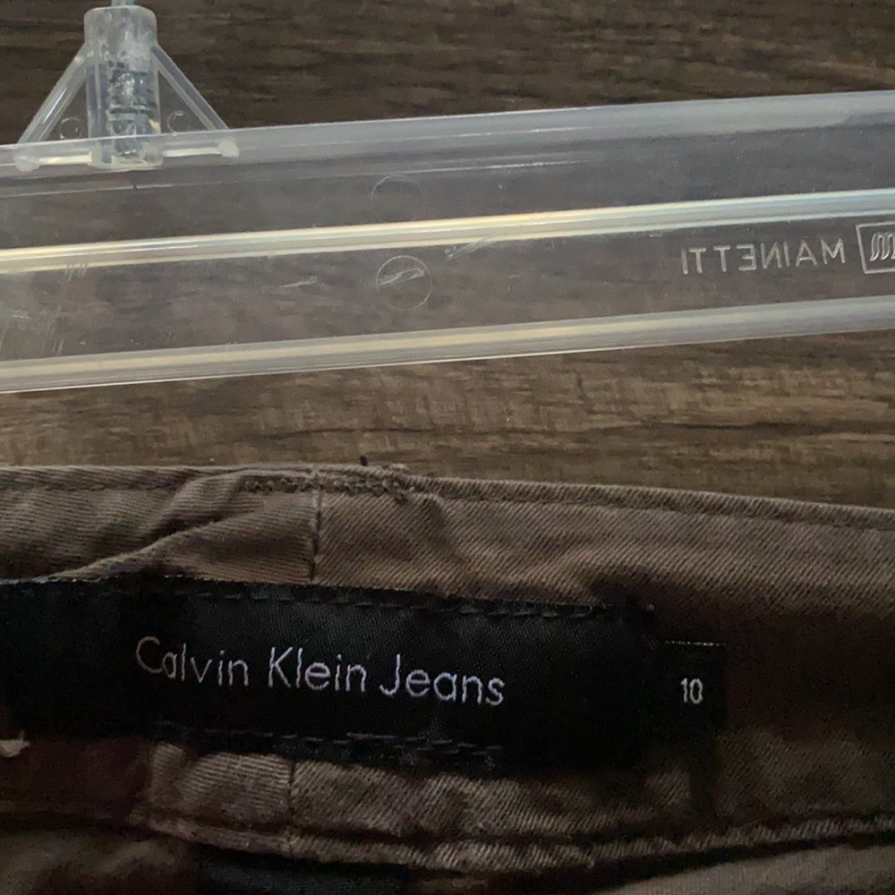 Clothes - Picture 3 of 3